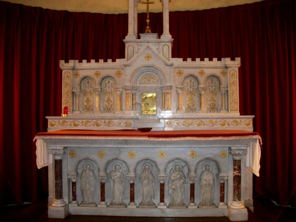 Église_Saint-Roch_de_Loures-Barousse_17
