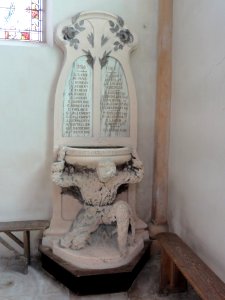 Éteignières_(Ardennes)_Monument_aux_morts_dans_l'église