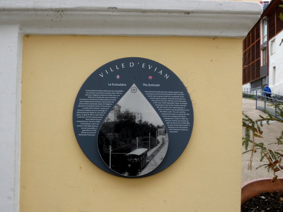 Évian-les-Bains_-_Funiculaire_-_Plaque_historique