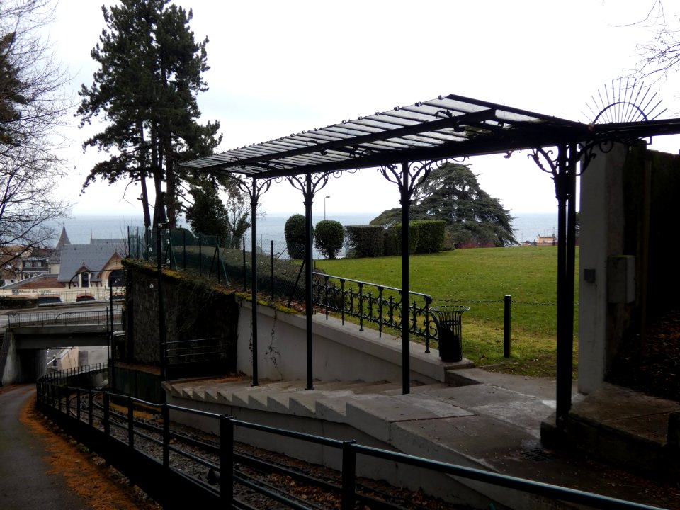 Évian-les-Bains_-_Funiculaire_-_Station_Hôtel_Splendide