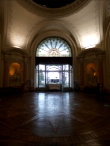 Évian-les-Bains_-_Anciens_thermes_-_Hall_côté_sortie