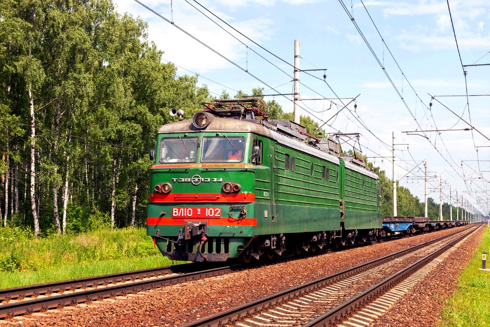 ВЛ10У-102,_Russia,_Moscow_region,_Khrapunovo_-_Elektrougli_stretch_(Trainpix_200761)