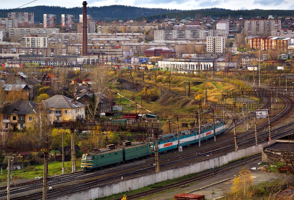 ВЛ10У-083,_Russia,_Chelyabinsk_region,_Zlatoust_station_(Trainpix_144780)