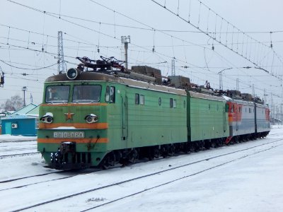 ВЛ10У-060,_Россия,_Самарская_область,_станция_Сызрань-I_(Trainpix_215483)