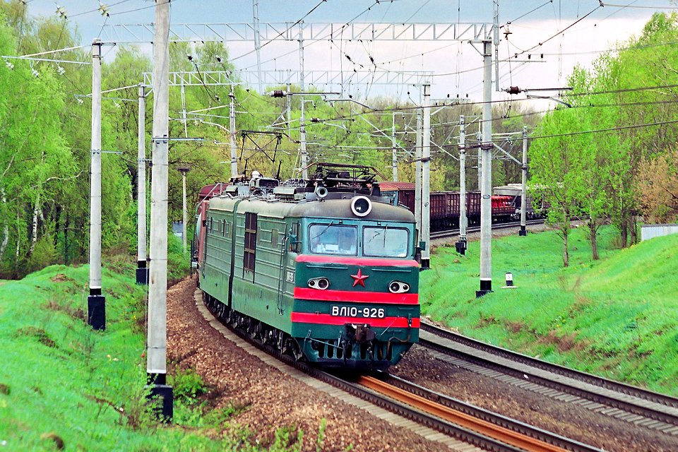 ВЛ10-926,_Russia,_Moscow_region,_Vnukovo_-_Solnechnaya_stretch_(Trainpix_157469)