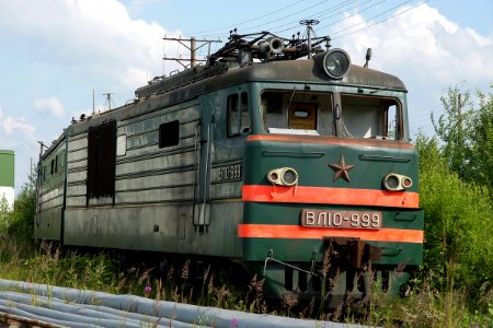 ВЛ10-999,_Россия,_Ленинградская_область,_станция_Волховстрой-I_(Trainpix_121408)