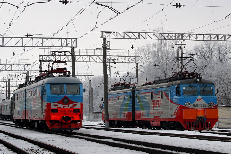 ВЛ11М-178,_Russia,_Moscow_region,_Orekhovo-Zuyevo_station_(Trainpix_175468)