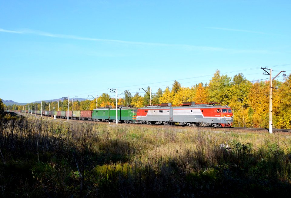 ВЛ10У-068,_Russia,_Chelyabinsk_region,_Urzhumka_-_Khrebet_stretch_(Trainpix_175675)