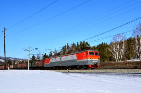 ВЛ10У-400,_Россия,_Челябинская_область,_перегон_Миасс-I_-_Кисегач_(Trainpix_189346)