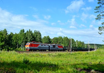ВЛ10К-1007,_Россия,_Челябинская_область,_перегон_Миасс-I_-_Кисегач_(Trainpix_201860)