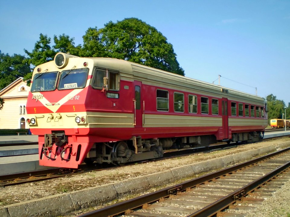 АР2-02,_Литва,_Мариямпольский_уезд,_станция_Казлу-Руда_(Trainpix_99787)