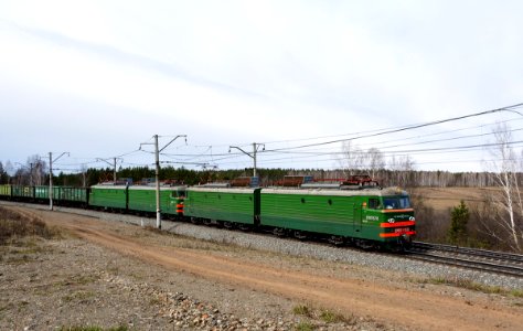 ВЛ10У-570,_Россия,_Челябинская_область,_перегон_Тундуш_-_Ай_(Trainpix_194428)