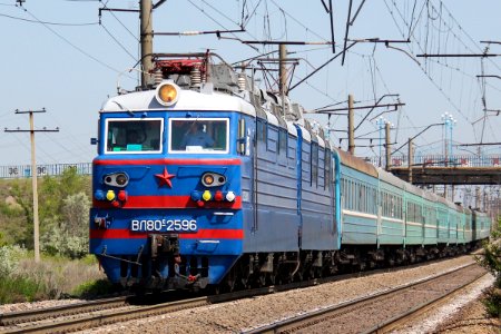ВЛ80С-2596,_Казахстан,_Карагандинская_область,_перегон_Жана_Караганды_-_Майкудук_(Trainpix_165128)