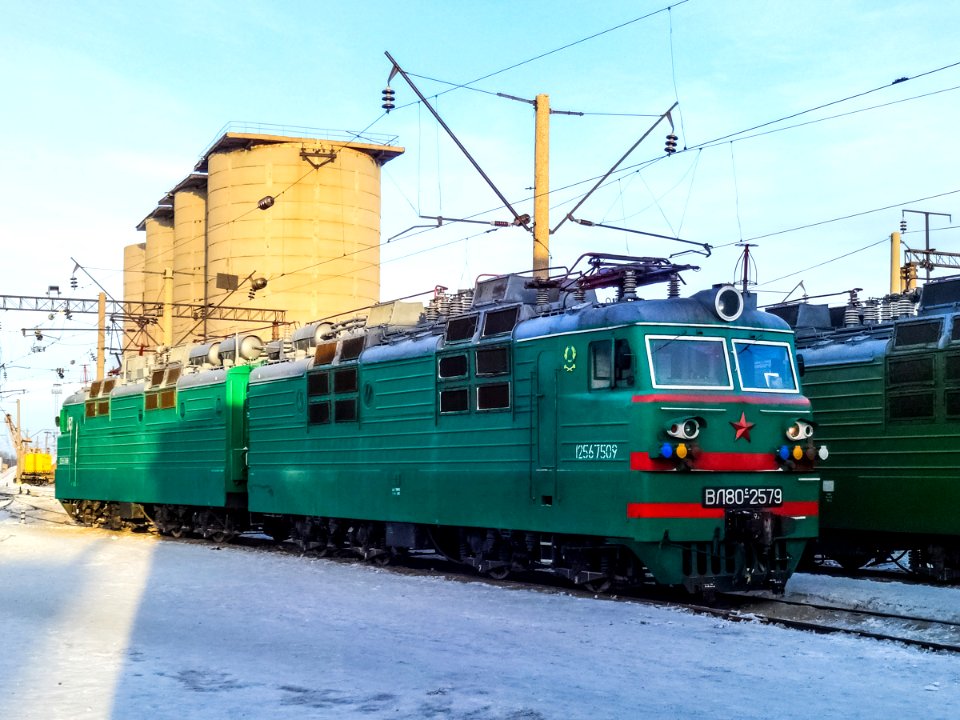 ВЛ80С-2579,_Казахстан,_Карагандинская_область,_депо_Караганда-Сортировочная_(Trainpix_151083)