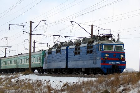 ВЛ80С-2361,_Казахстан,_Карагандинская_область,_перегон_Жана_Караганды_-_Майкудук_(Trainpix_178117)