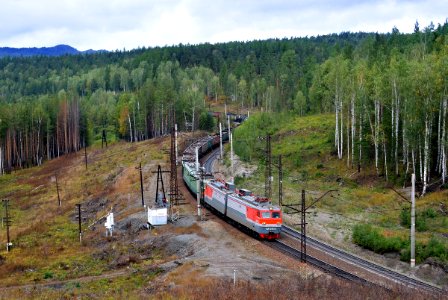ВЛ10У-541,_Russia,_Chelyabinsk_region,_Khrebet_-_Syrostan_stretch_(Trainpix_174610)