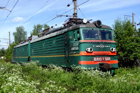 ВЛ10У-568,_Россия,_Ленинградская_область,_станция_Будогощь_(Trainpix_48517)