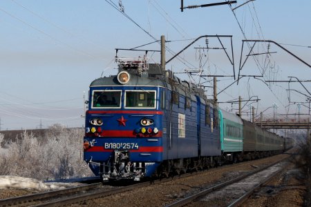 ВЛ80С-2574,_Казахстан,_Карагандинская_область,_перегон_Жана_Караганды_-_Майкудук_(Trainpix_189113)