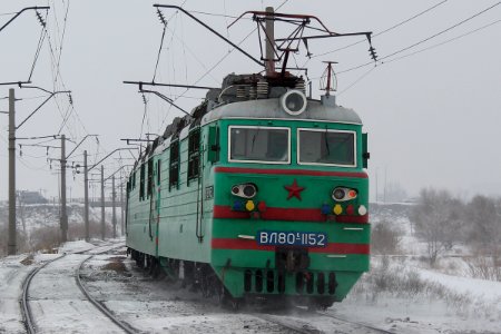 ВЛ80С-1152,_Казахстан,_Карагандинская_область,_перегон_Майкудук_-_Жана_Караганды_(Trainpix_186100)
