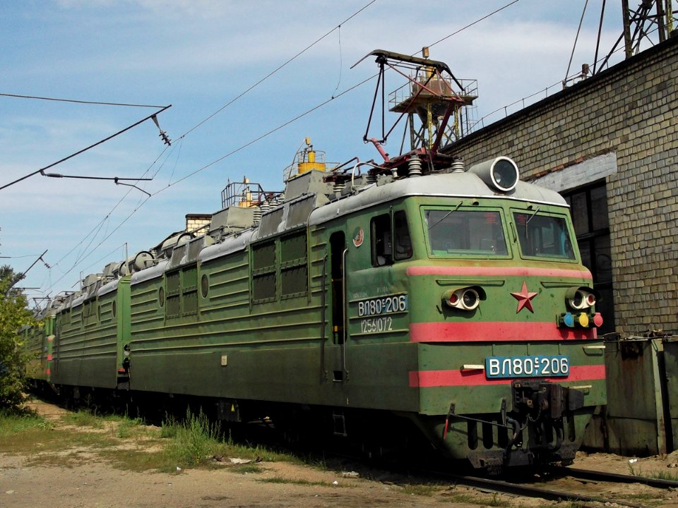 ВЛ80С-206,_Казахстан,_Карагандинская_область,_депо_Караганда-Сортировочная_(Trainpix_71292)