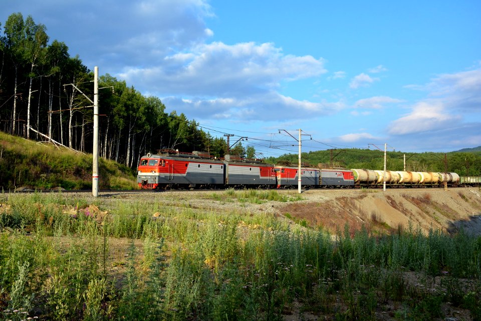 ВЛ10У-724,_Russia,_Chelyabinsk_region,_Urzhumka_-_Khrebet_stretch_(Trainpix_168942)