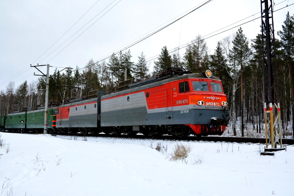 ВЛ10У-870,_Russia,_Chelyabinsk_region,_Syrostan_-_Floysovaya_stretch_(Trainpix_147590)