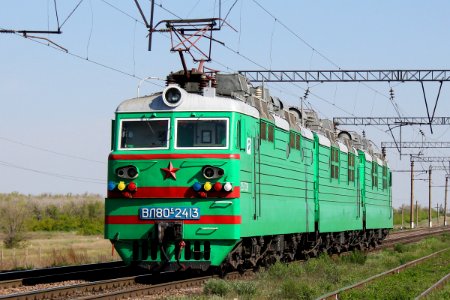 ВЛ80С-2413,_Казахстан,_Карагандинская_область,_перегон_Караганда-Сортировочная_-_Кокпекты_(Trainpix_163790)