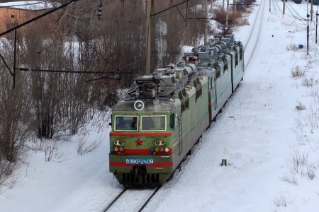 ВЛ80С-2409,_Kazakhstan,_Karaganda_region,_Karaganda-Sorting_station_(Trainpix_152764)