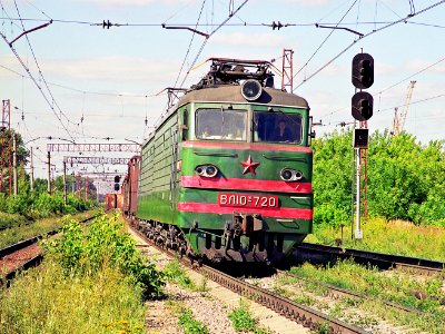 ВЛ10У-720,_Russia,_Moscow_region,_Shcherbinka_station_(Trainpix_202368)
