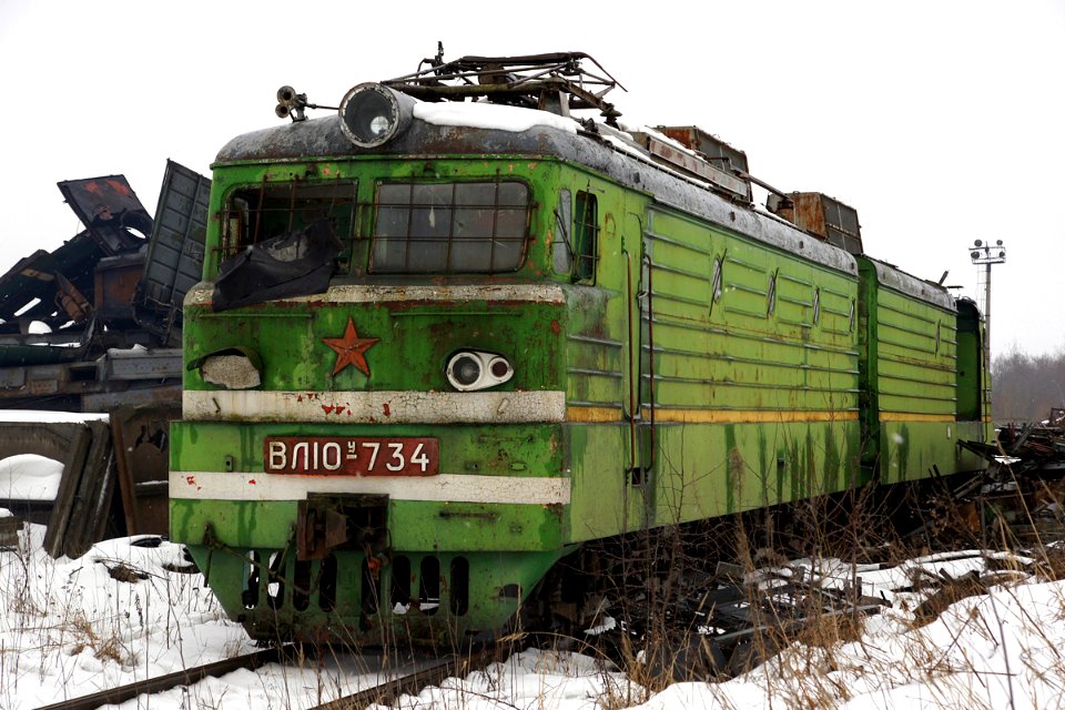 ВЛ10У-734,_Россия,_Ленинградская_область,_станция_Волховстрой_(Trainpix_97433)
