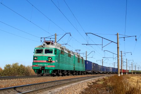 ВЛ80С-383,_Казахстан,_Карагандинская_область,_перегон_Жана_Караганды_-_Майкудук_(Trainpix_207636)
