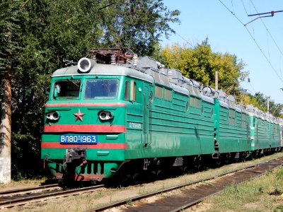 ВЛ80Т-1963,_Kazakhstan,_Karaganda_region,_Karaganda_depot_(Trainpix_204154)