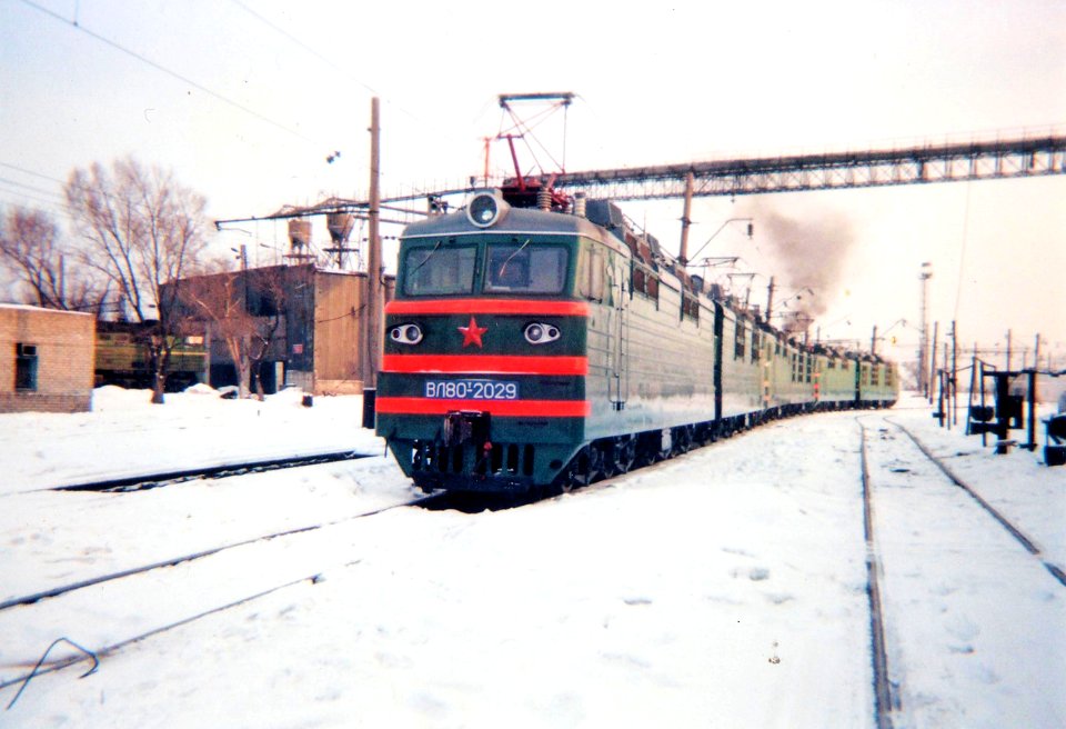 ВЛ80Т-2029,_Россия,_Приморский_край,_депо_Уссурийск_(Trainpix_176999)