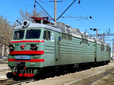 ВЛ80Т-2024,_Kazakhstan,_Karaganda_region,_Karaganda_depot_(Trainpix_130715)