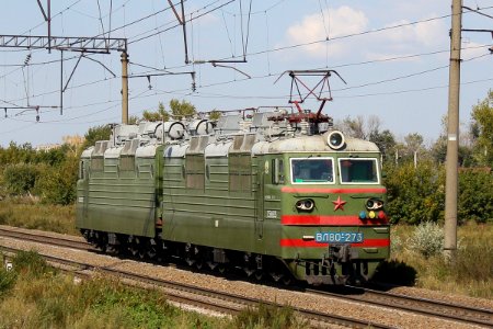 ВЛ80С-273,_Казахстан,_Карагандинская_область,_перегон_Майкудук_-_Жана_Караганды_(Trainpix_173317)