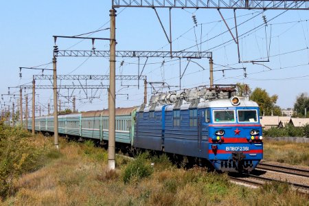ВЛ80С-2361,_Казахстан,_Карагандинская_область,_перегон_Жана_Караганды_-_Майкудук_(Trainpix_174043)