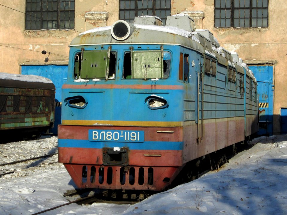 ВЛ80Т-1191,_Kazakhstan,_Karaganda_region,_Karaganda_depot_(Trainpix_180919)