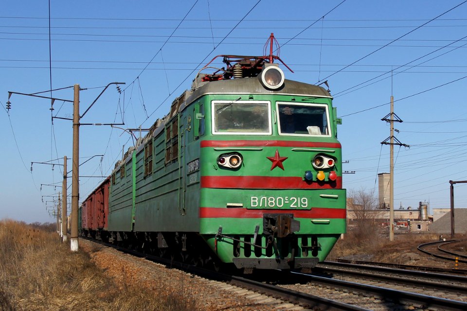 ВЛ80С-219,_Казахстан,_Карагандинская_область,_перегон_Жана_Караганды_-_Майкудук_(Trainpix_192500)