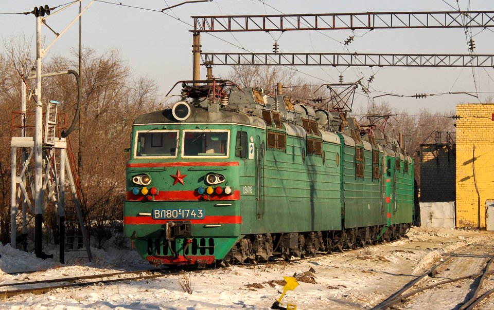 ВЛ80С-1743,_Казахстан,_Карагандинская_область,_депо_Караганды_(Trainpix_215171)
