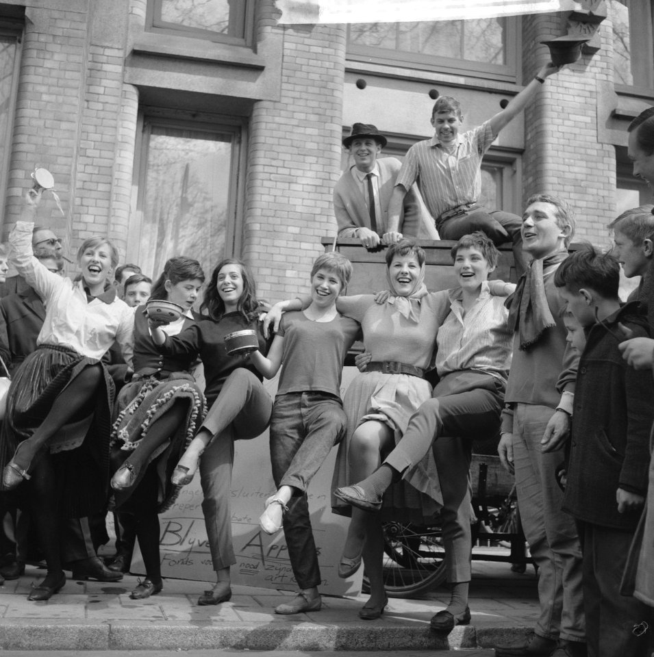 A.B.C._Cabaret_(opdracht_De_Telegraaf),_Bestanddeelnr_913-8257