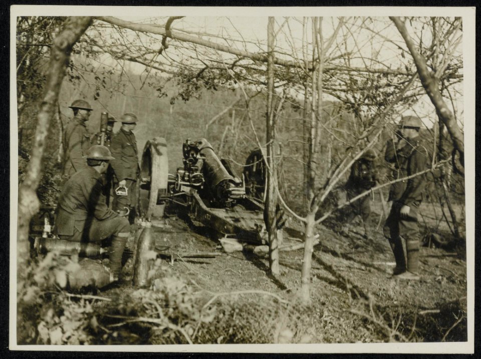 A_battery_in_action.,_Bestanddeelnr_158-1506