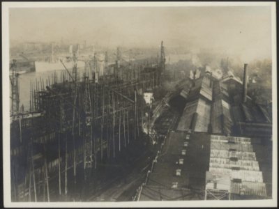 A_Clyde_yard_from_big_crane,_Bestanddeelnr_158-2637