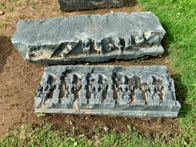 A_display_of_Hindu_and_Jain_temple_ruins,_Warangal_Fort_Park_and_Museum,_Telangana,_India_-_96