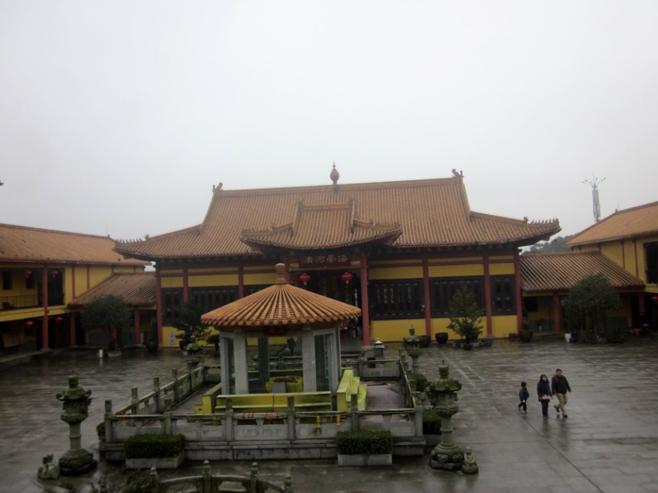 A_far_view_of_the_Hall_of_Four_Heavenly_Kings,_Xixin_Chan_Temple