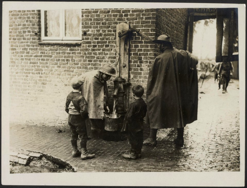 A_farm_occupied_by_ANZACs,_Bestanddeelnr_158-2329
