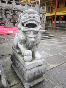 A_Chinese_guardian_lion_at_Xixin_Chan_Temple