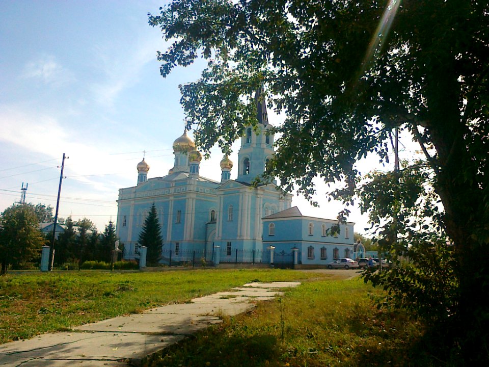 A_church_in_the_old_downtown_of_Kamensk-Uralsky
