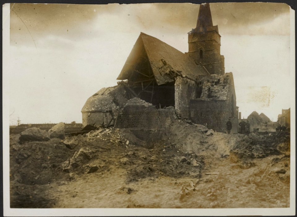 A_church_partially_demolished_by_a_Hun_mine,_Bestanddeelnr_158-1677