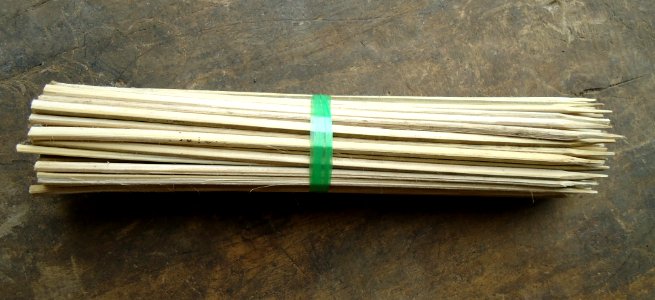 A_bundle_of_bamboo_skewers