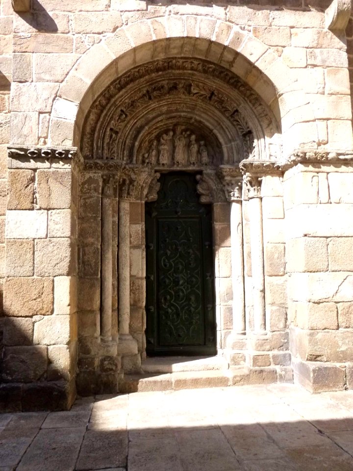 A_Coruña_-_Real_Colegiata_de_Santa_María_del_Campo_11